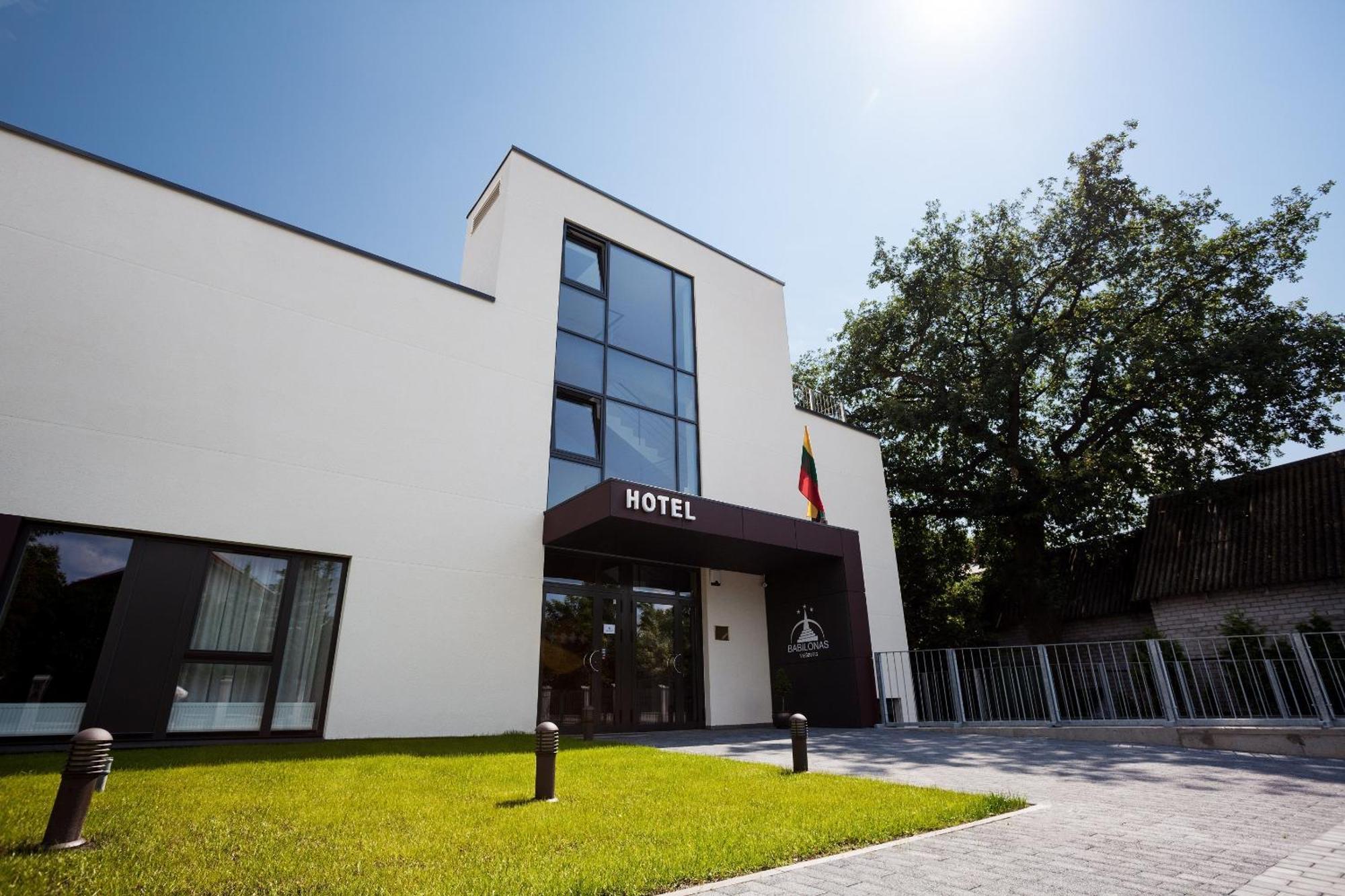 Hotel Babilonas Каунас Екстериор снимка